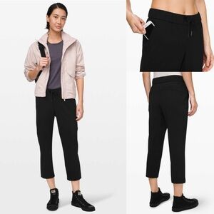 Lululemon On the Fly Crop *Woven